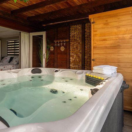 Drents Genieten - Lavendelheide Met Uitzicht Op Het Water Erm Ngoại thất bức ảnh